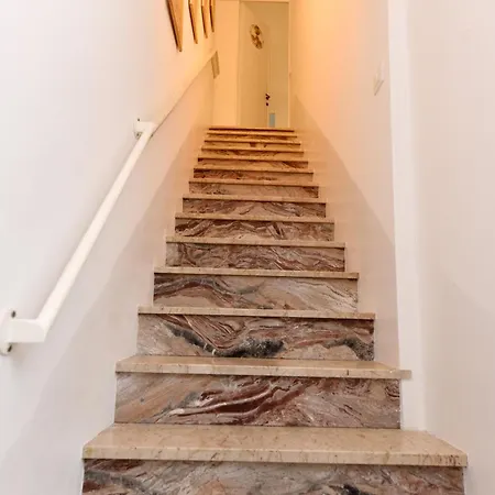 Apartamento Soderini Splendor: First Floor Palazzo Charm At Castello Square *