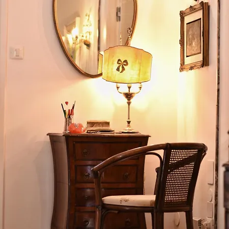 Apartment Soderini Splendor: First Floor Palazzo Charm At Castello Square