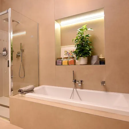 Soderini Splendor: First Floor Palazzo Charm At Castello Square דירה ונציה