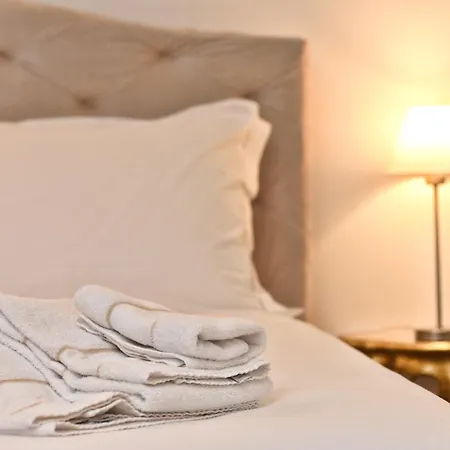Appartement Soderini Splendor: First Floor Palazzo Charm At Castello Square Venise