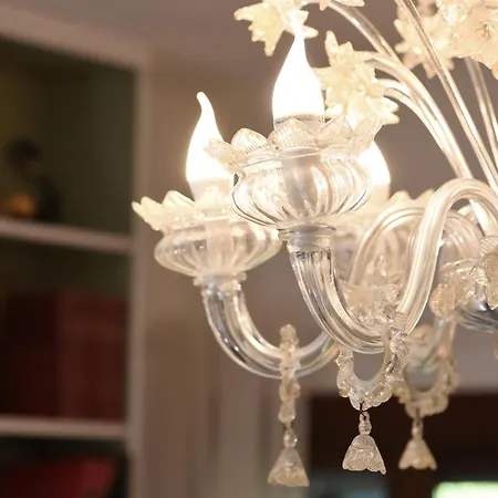 Soderini Splendor: First Floor Palazzo Charm At Castello Square 아파트